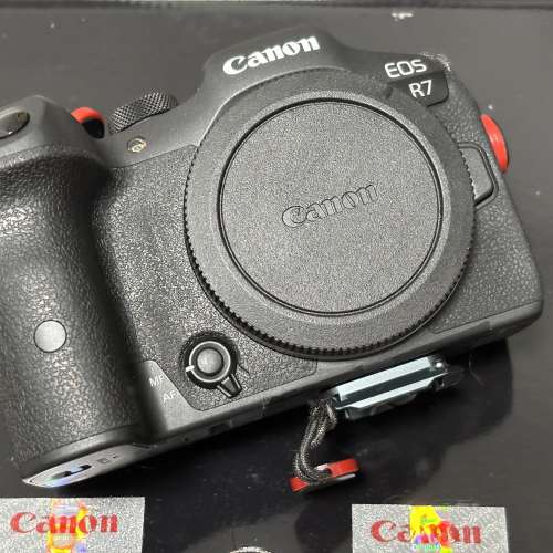 Canon R7