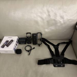 Insta360 x4 + 3x 後備電池 + 充電器 + 胸帶 + lens cover + 多功能保護邊框 + 控溫...