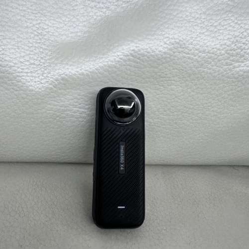 Insta360 x4 + 3x 後備電池 + 充電器 + 胸帶 + lens cover + 多功能保護邊框 + 控溫...