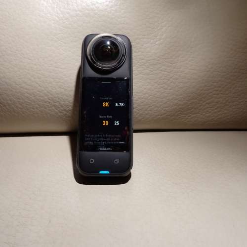 Insta360 x4 + 3x 後備電池 + 充電器 + 胸帶 + lens cover + 多功能保護邊框 + 控溫...