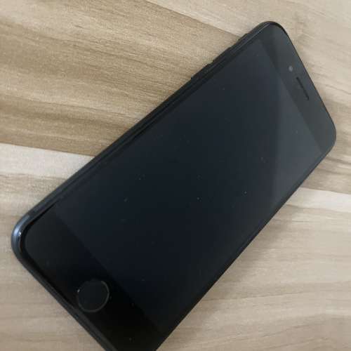 Apple iPhone 7 黑色128GB（80%新）