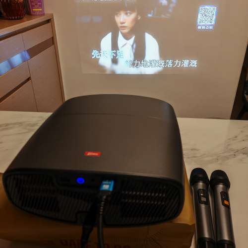 全新卡拉ok投影機