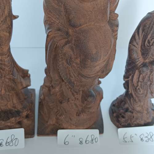 一手三個沉香木雕觀音/佛公， 好雕刻工，清貨價 共售1000 元。單一個如照片顯示。n...