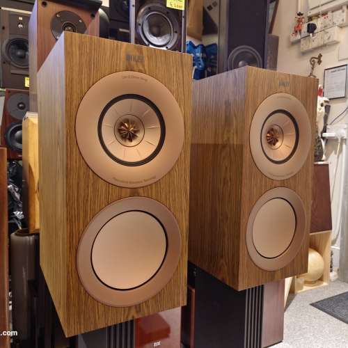 KEF R3 Meta
