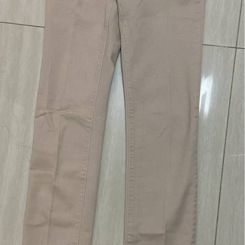 Levi’s 312 ShapingSlim 牛仔褲