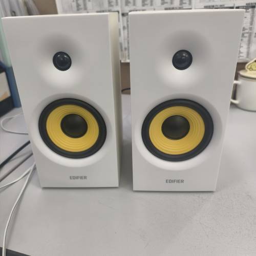 Edifier R1080BT 藍牙音箱