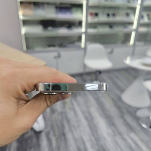 日版iphone 13 pro 256G(等級C電池78%)