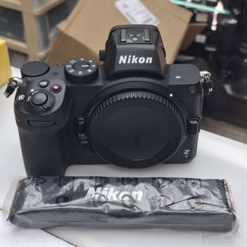 NIKON Z5 BODY 95% NEW