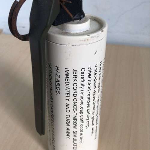 smoke grenade 煙霧彈 模型