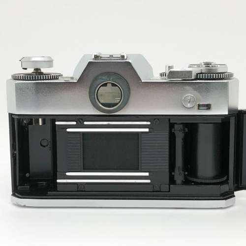 90% New Icarex 35S菲林機 + Carl Zeiss 50mm F2.8 套裝, 深水埗門市可購買