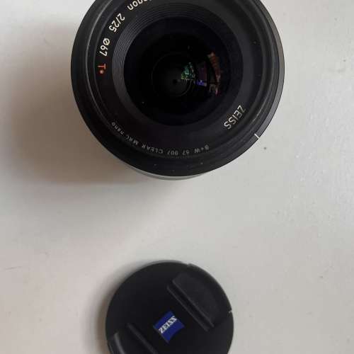 Zeiss Batis 25mm f2 E mount