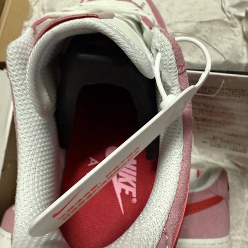 Nike Air Force 1 07 qs情人節限定