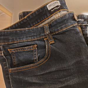 Chevignon Slim Straight Jeans