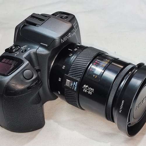 Minolta DYNAX 500si SUPER ( AF 28-85 macro )