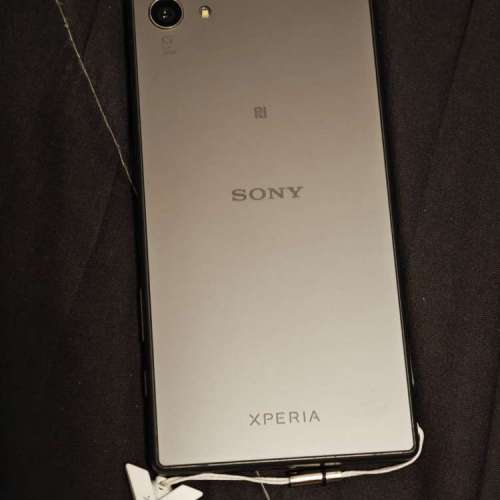 90%新 Sony Xperia Z5 Compact E5823 罕有工程機 黑色 Z5Compact Android 6.0