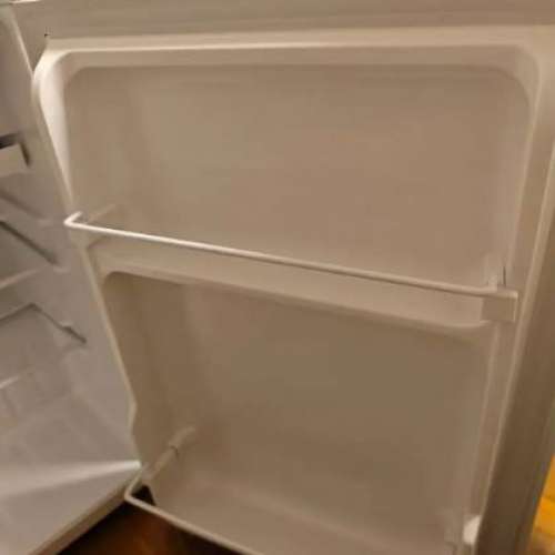 冰箱出售（几乎全新）