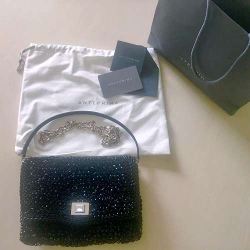 Anterprima flap wire bag