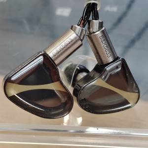 奥思特锐OSTRY KC10  HiFi入耳 IEM 2PIN 4.4mm LITZ 單晶銀