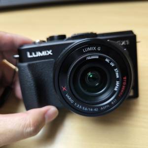 松下Lumix gx1 連14-42mm f3.5-5.6 (not sony,canon,nikon,leica))