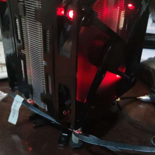 Cooler Master 雙風扇CPU散熱器 紅光
