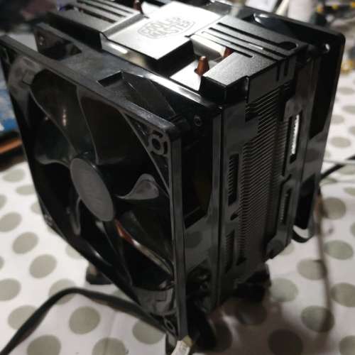 Cooler Master 雙風扇CPU散熱器 紅光