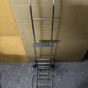 實心不鏽鋼枝搬運手拉車，可接埋載貨盤，打開100 x 38 x 32 cm，高x深x寬，九成新...