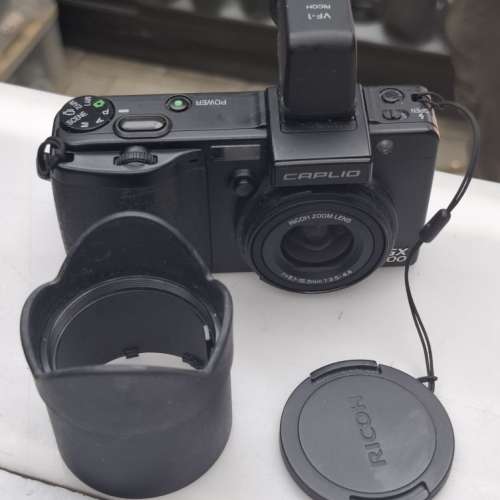 RICOH GX100 + VF-1