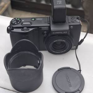 RICOH GX100 + VF-1
