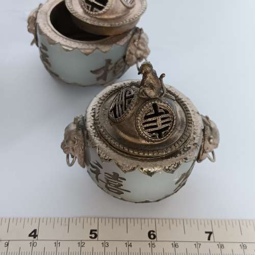 清理古舊 存貨，一手四個玉包銅框香爐，高约3寸，可作擺件，燒香。四個共售500元，...