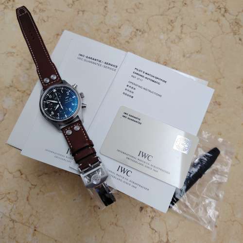 扺玩價💯已停產經典款 IWC Pilot Chronograph IW371701，好新淨，全套行貨。
