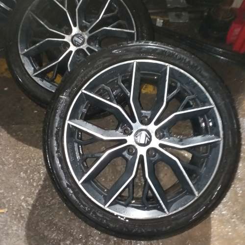 晚上換車呔 65876885 24小時換車呔 通宵換車呔 眾多size二手車呔 全新車呔 超大場地...