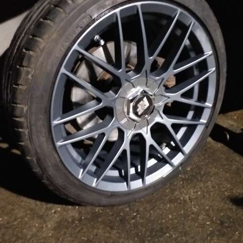 晚上換車呔 65876885 24小時換車呔 通宵換車呔 眾多size二手車呔 全新車呔 超大場地...