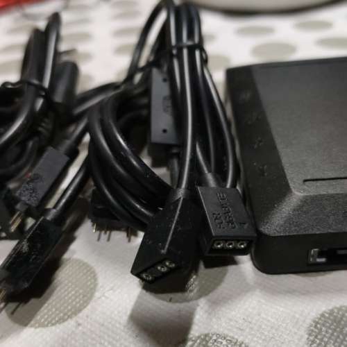 CoolerMaster RGB、ARGB 風扇控制器 3Pin  一拖三線