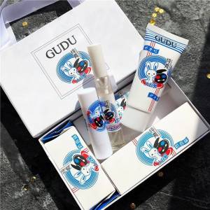 大白兔礼盒装 香水 + 护手霜 + 润唇膏