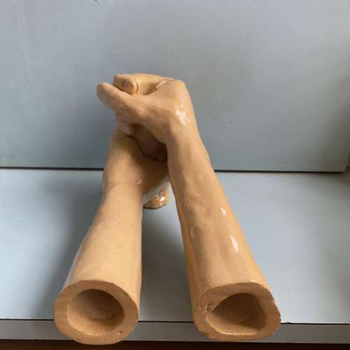 自家創作：設計，手造陶瓷花樽（花是作裝飾圖片）