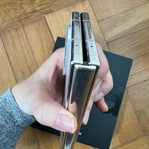 Samsung 三星Z fold 4 512 金色 。行貨有保 98% 新