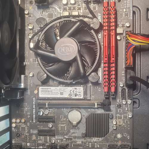 文書電腦 :i3-8300 / 16GB / 256GB SSD / 側透ATX 機箱