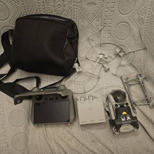 99%新Dji mini 4pro RC2 combo 3粒普通電池 電池盒管家 仲有2年保養