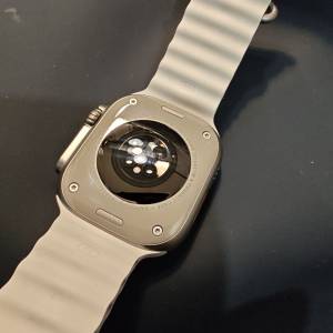 Apple Watch Ultra Gen 1 Titanium 49mm GPS + Cellular