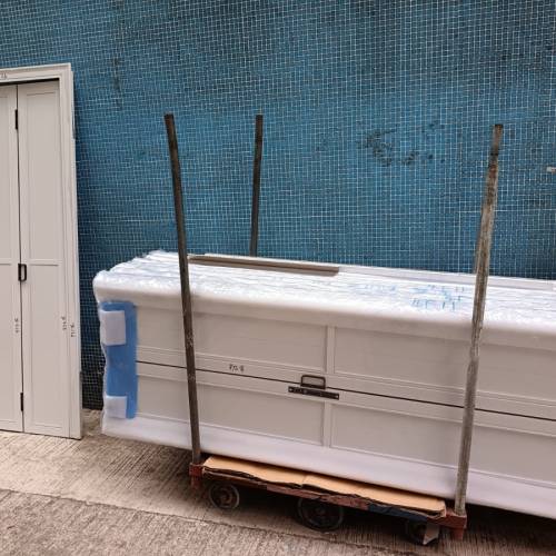 執笠大清貨，全新巴士門每個500蚊咋🙈🙈