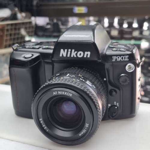 NIKON F90X + NIKON AF 35-70MM F3.5-4.5