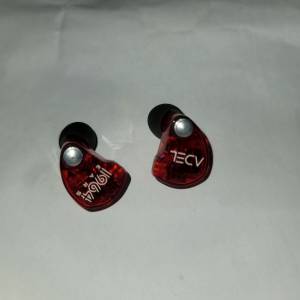 64 Audio ADEL U8