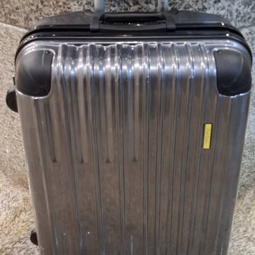 28" Pierre Cardin 行李箱
