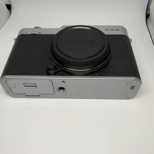 Fujifilm X-E4 Silver 富士銀