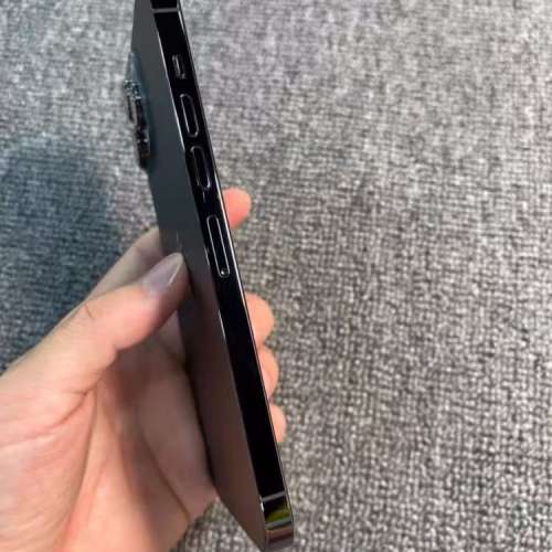 Apple iPhone 12 Pro Max 512G 石墨色 ，電池效能90 ％，功能全部正常運作，已貼貴...