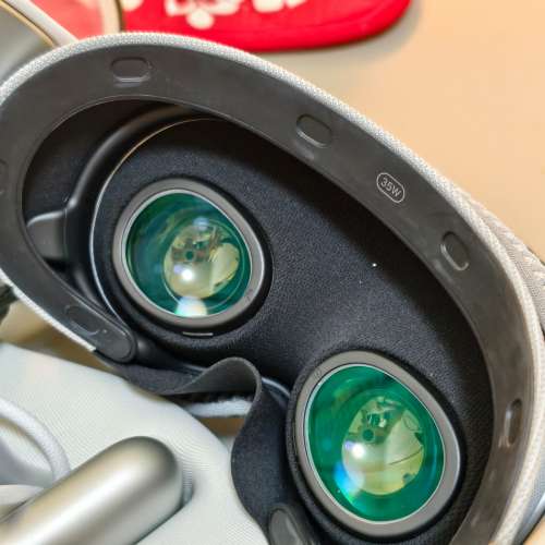 Apple Vision Pro 256GB 行貨 (Warranty till 6/2025)