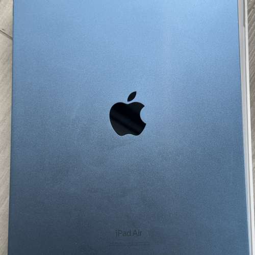 Apple Ipad Air 5 M1 Wifi 64GB 行貨藍色連全套配件