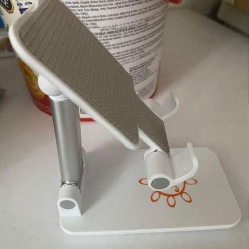 new with box, foldable desktop phone stand 全新有盒, 可折叠桌面手機支架