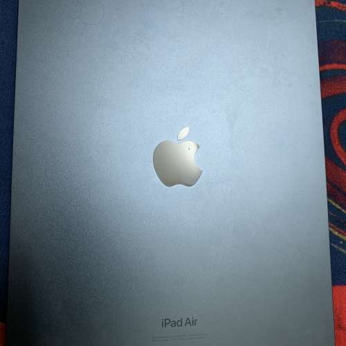 iPad air5 插卡版，64gb，藍色