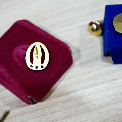 罕有收藏品~可口可樂真金紀念章